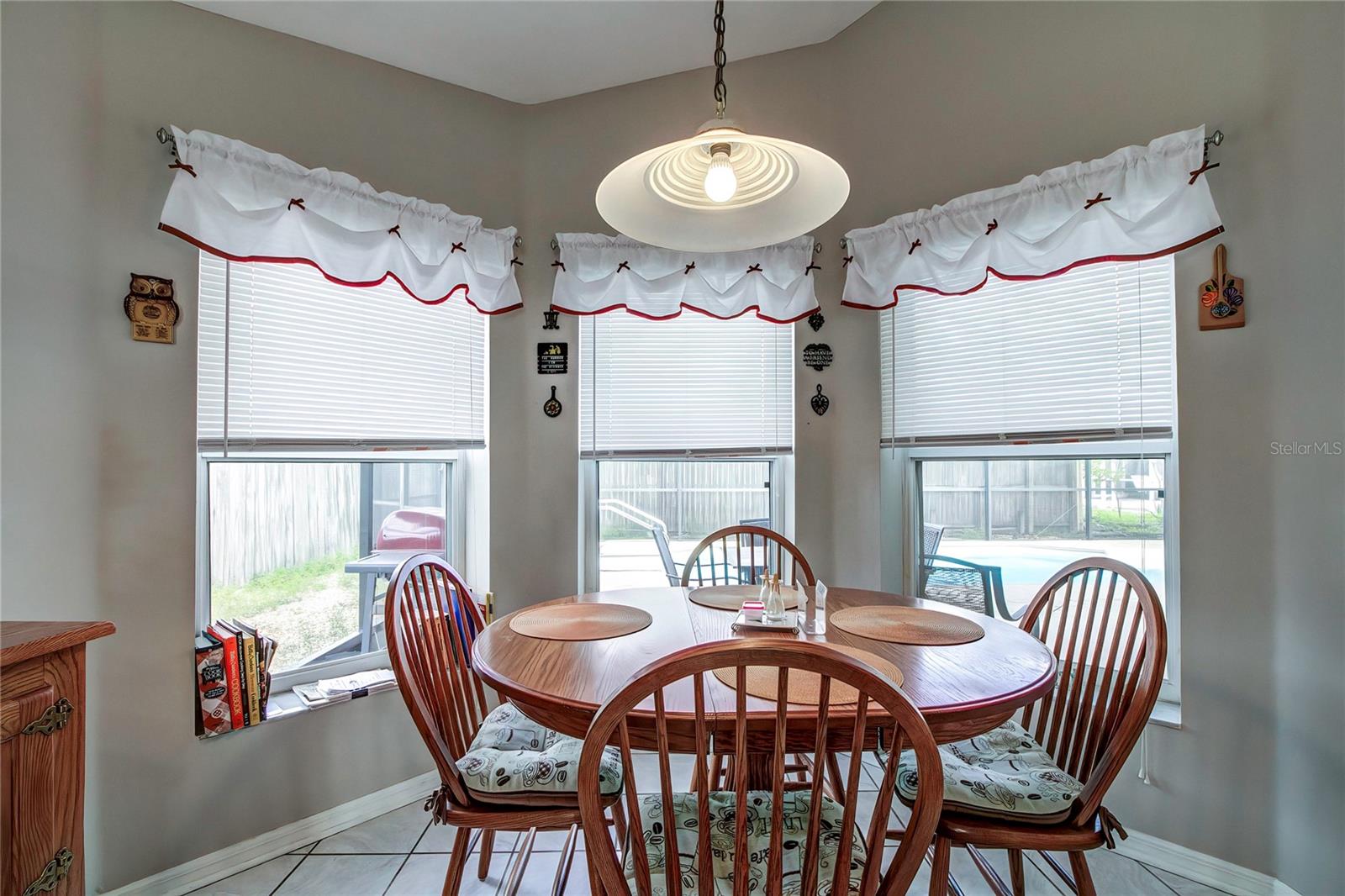 Listing photo id 19 for 1716 Westerly Drive