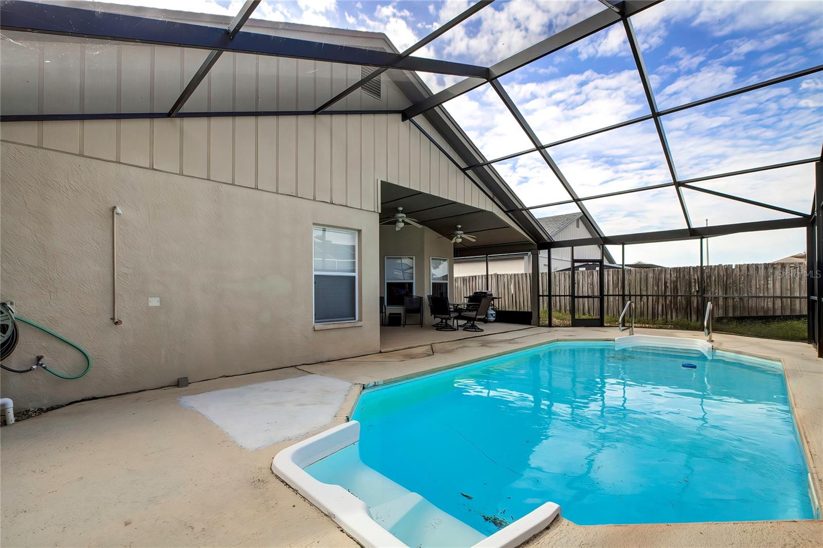 Listing photo id 3 for 1716 Westerly Drive