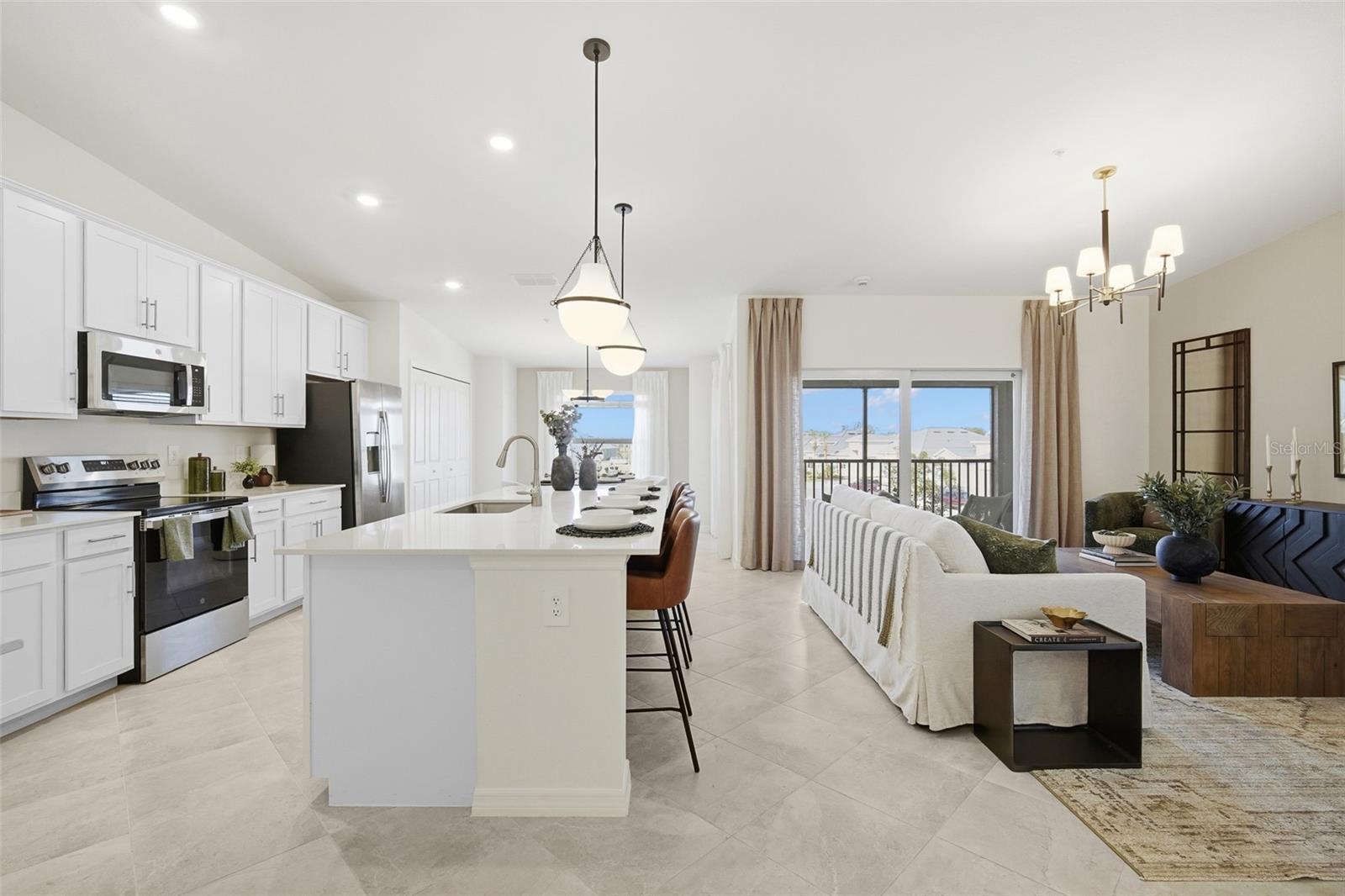 Image 4 of 16 For 19007 Scallop Loop 206