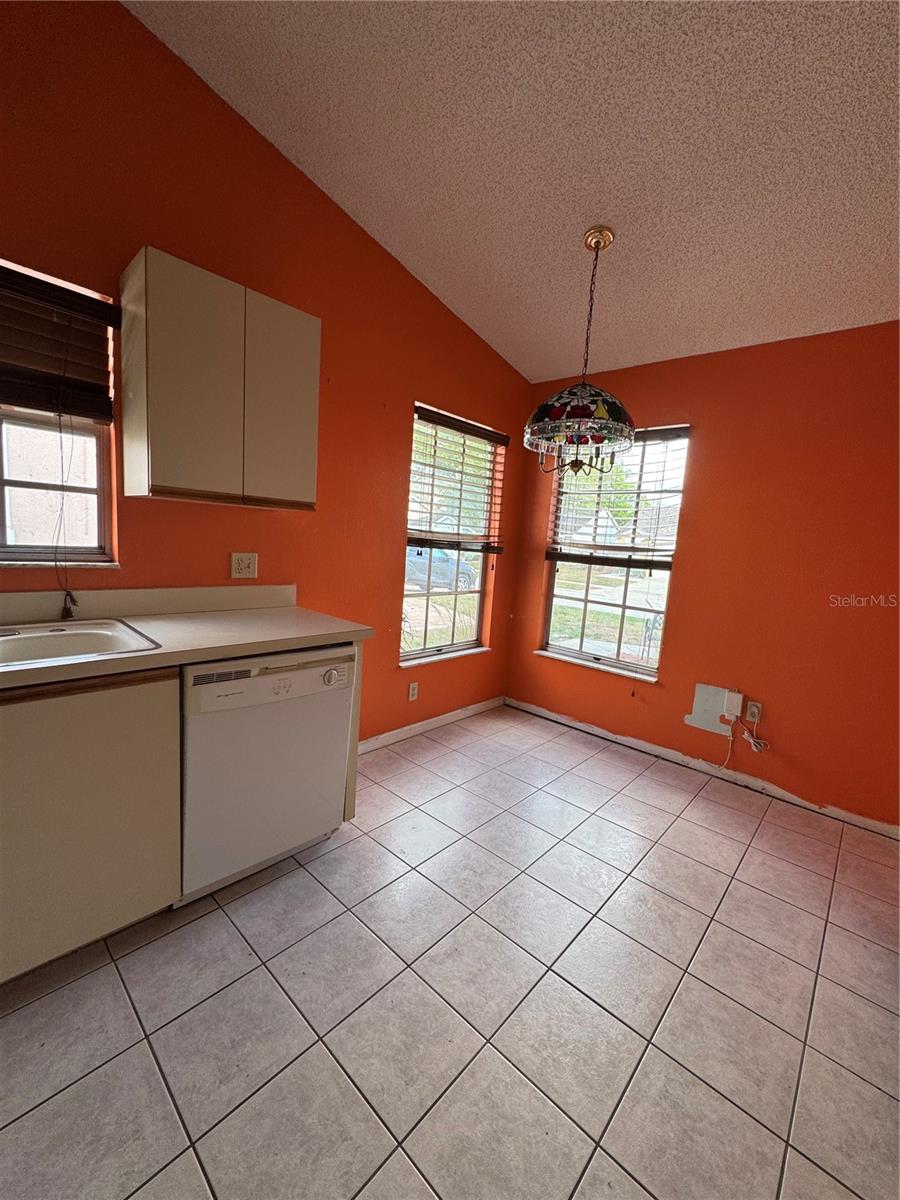 Image 16 of 25 For 7705 Balharbour Drive