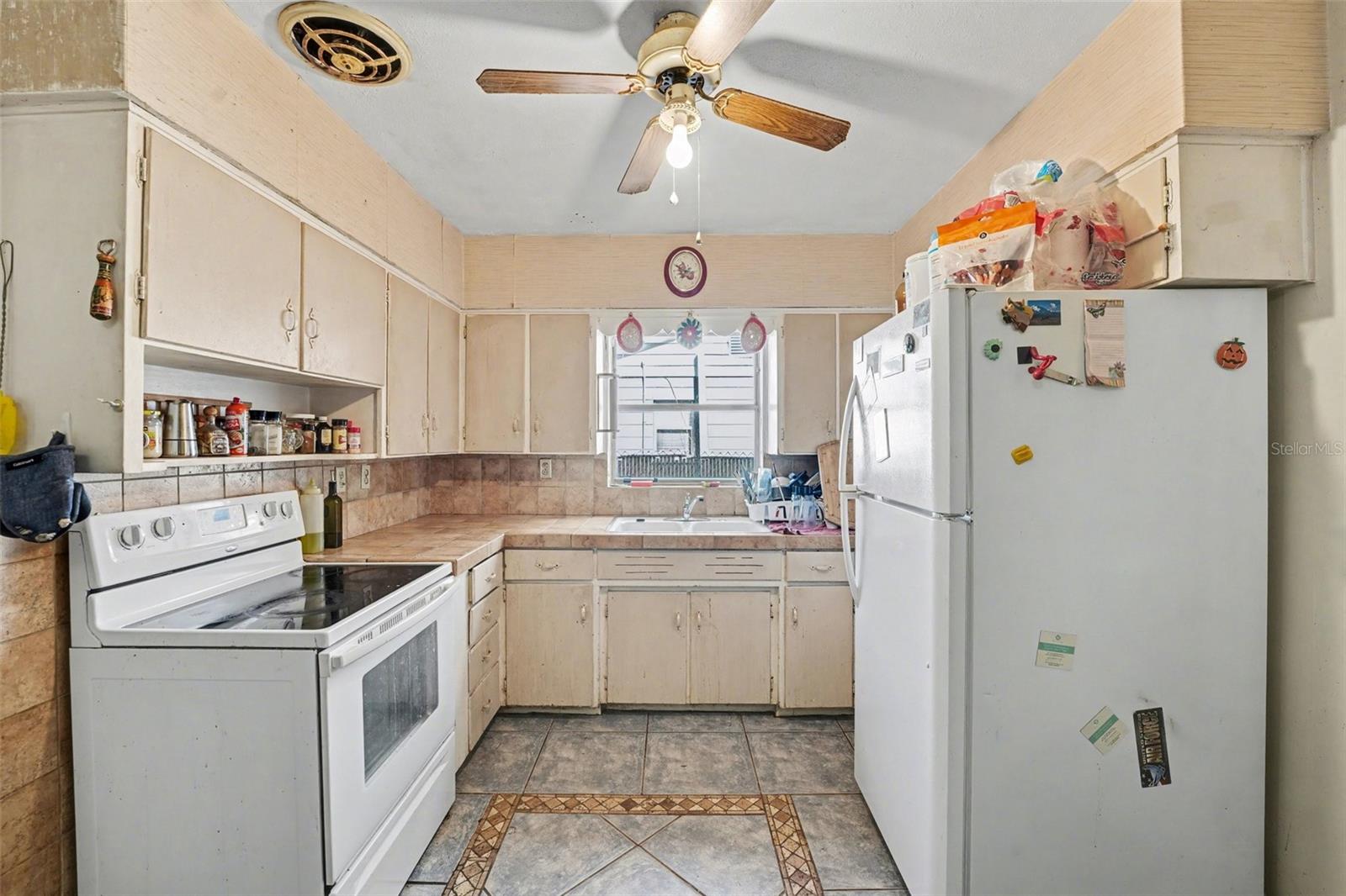 Image 8 of 24 For 1638 E Main St