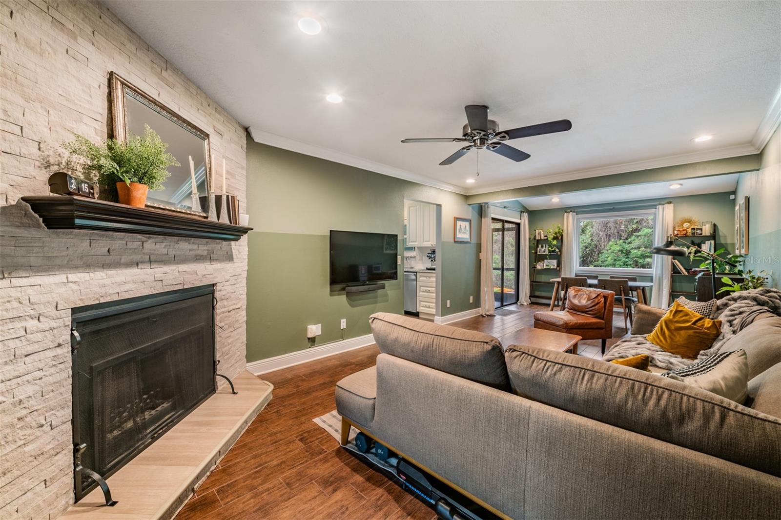 Image 18 of 44 For 5326 Ridgewell Court