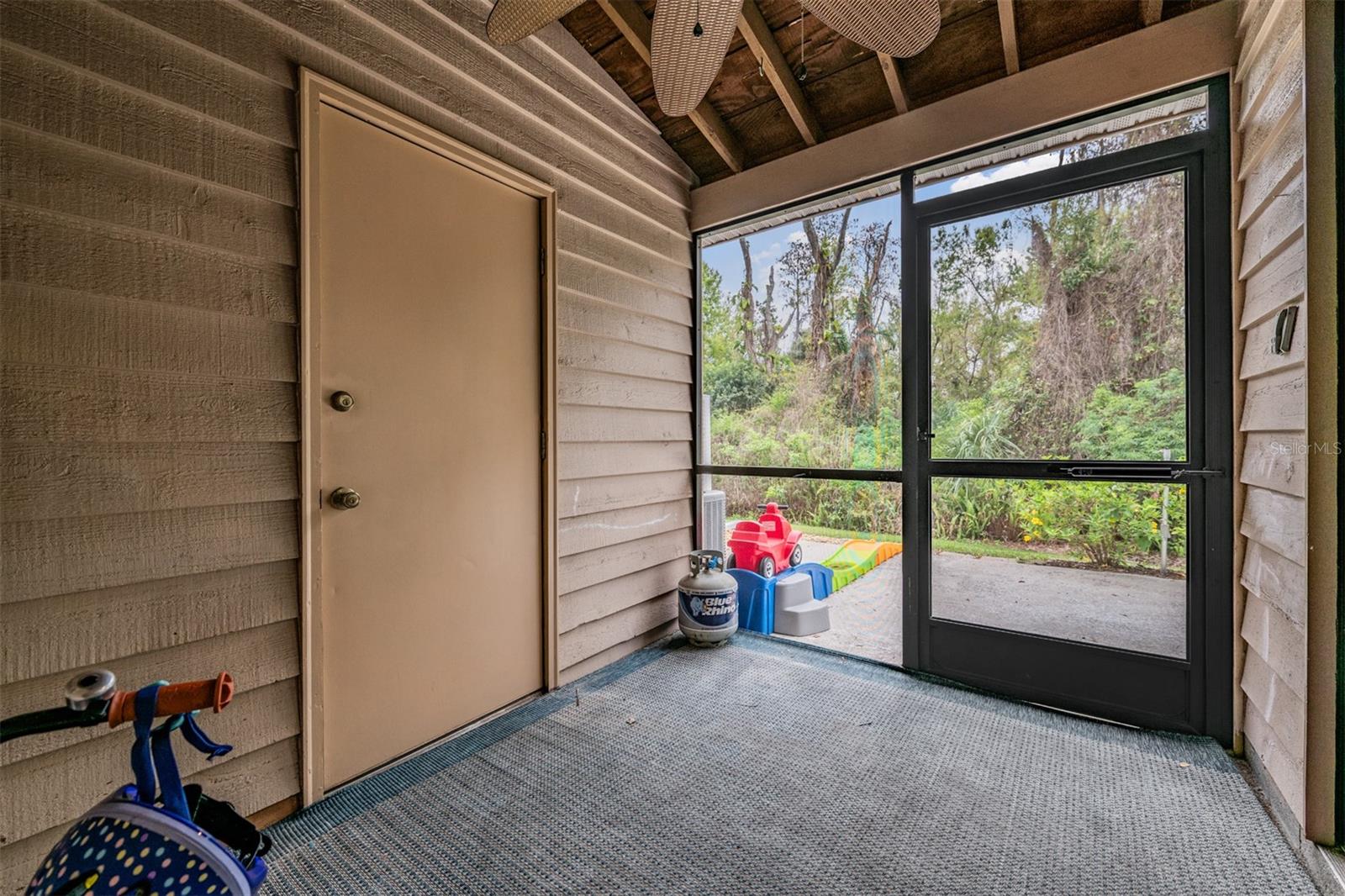 Image 28 of 44 For 5326 Ridgewell Court