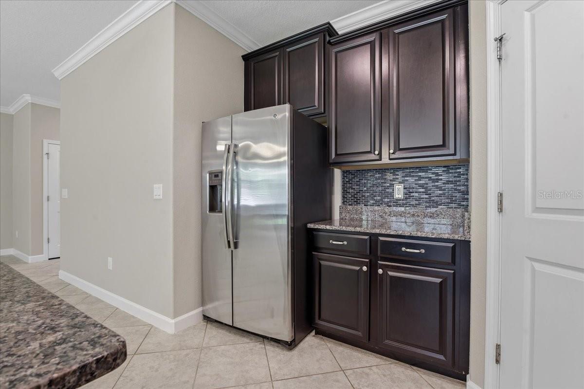 Image 19 of 68 For 1695 Ludington Avenue