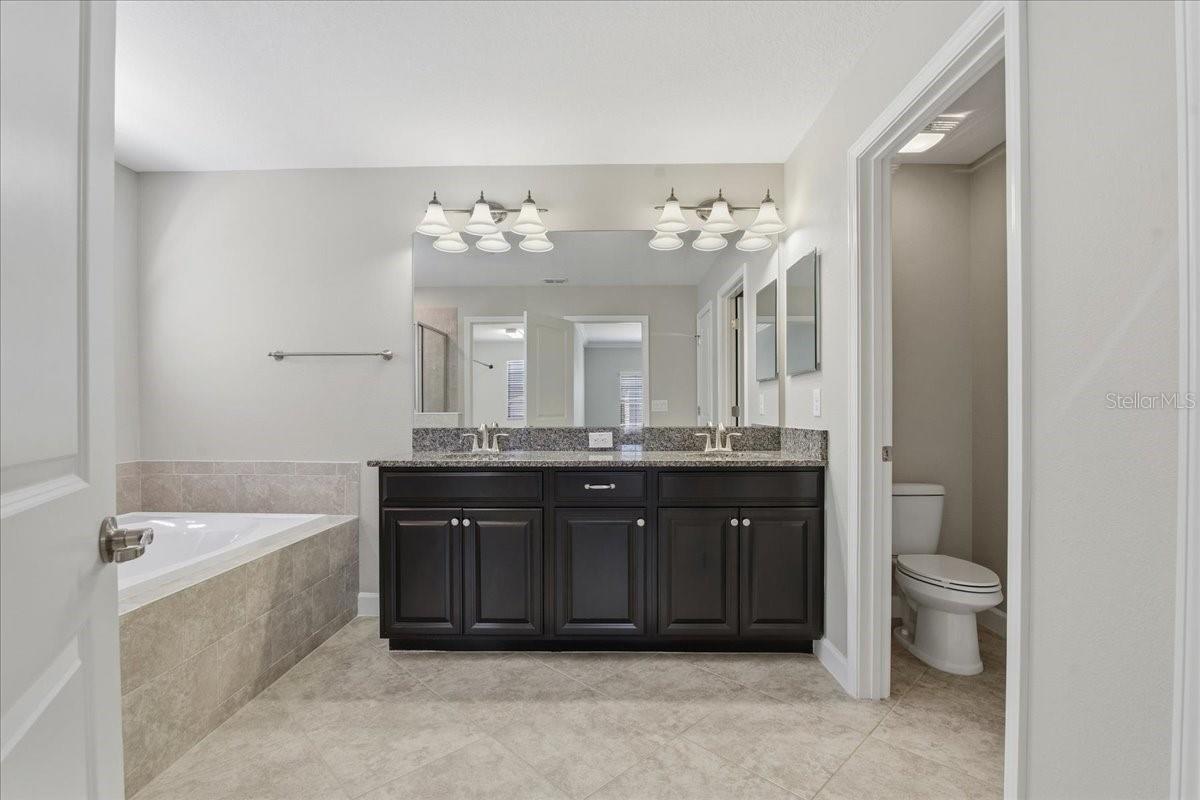 Image 27 of 68 For 1695 Ludington Avenue