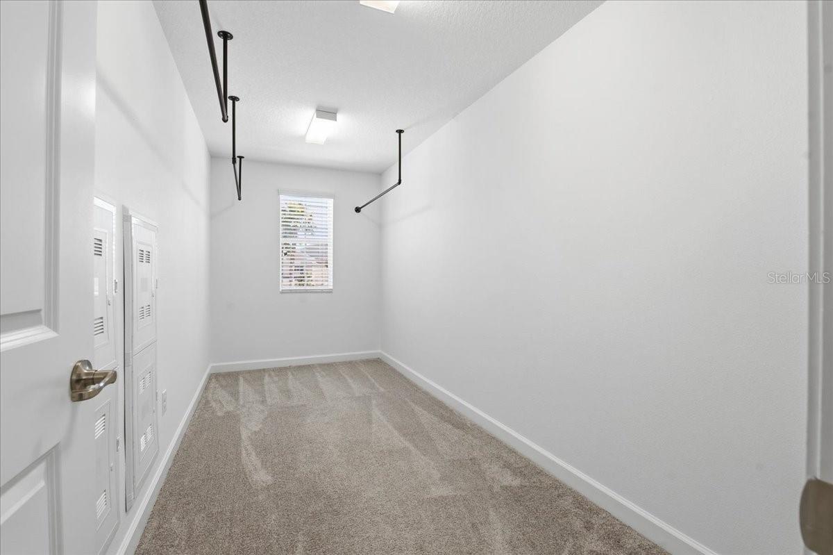 Image 30 of 68 For 1695 Ludington Avenue