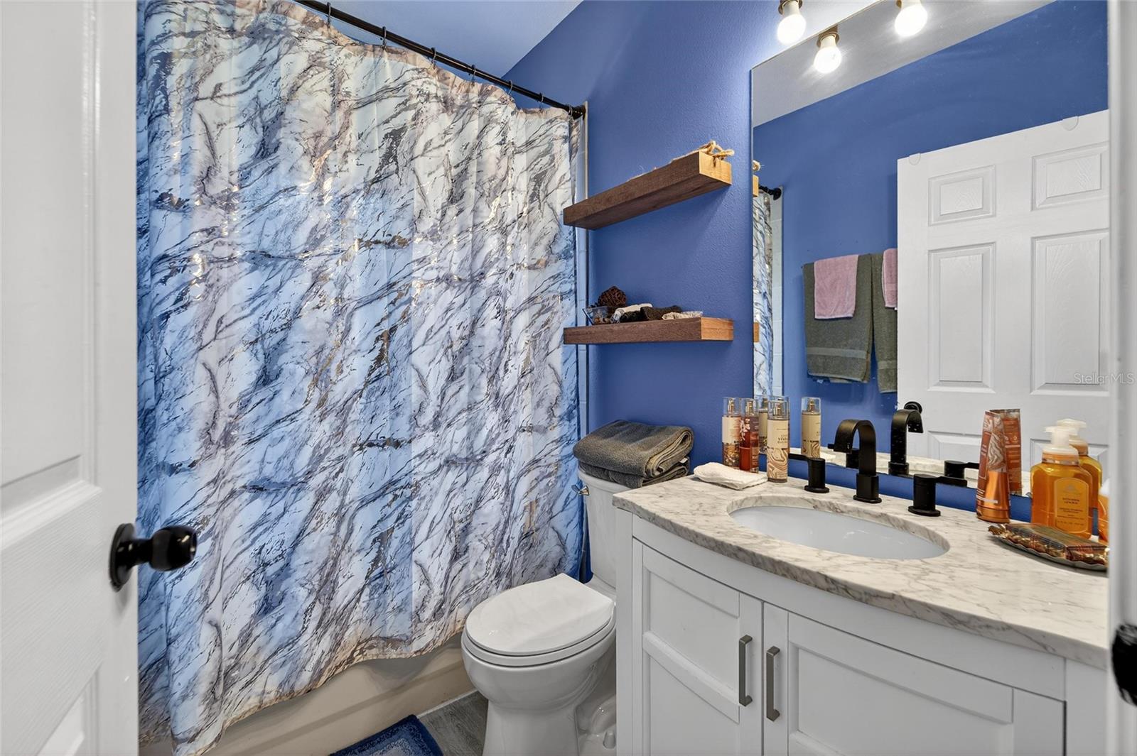 Image 24 of 85 For 605 Cypress Park Avenue