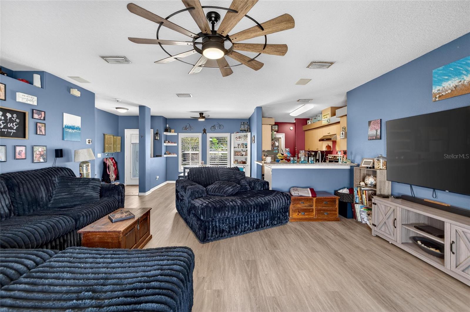 Image 8 of 85 For 605 Cypress Park Avenue