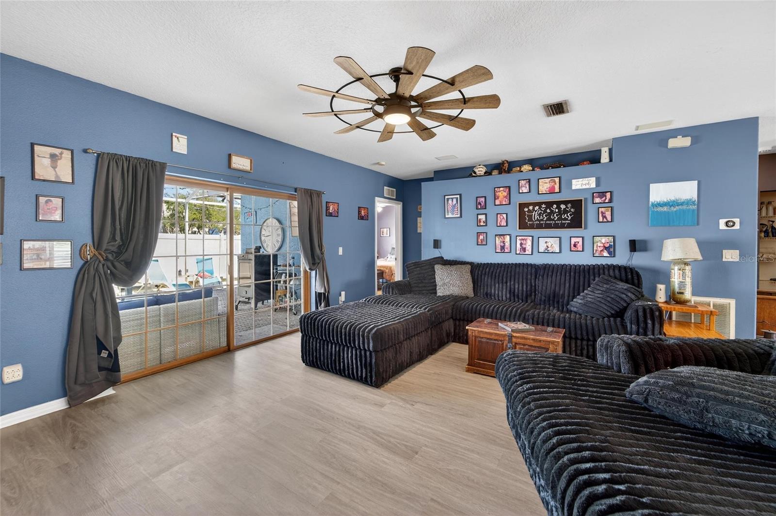 Image 9 of 85 For 605 Cypress Park Avenue