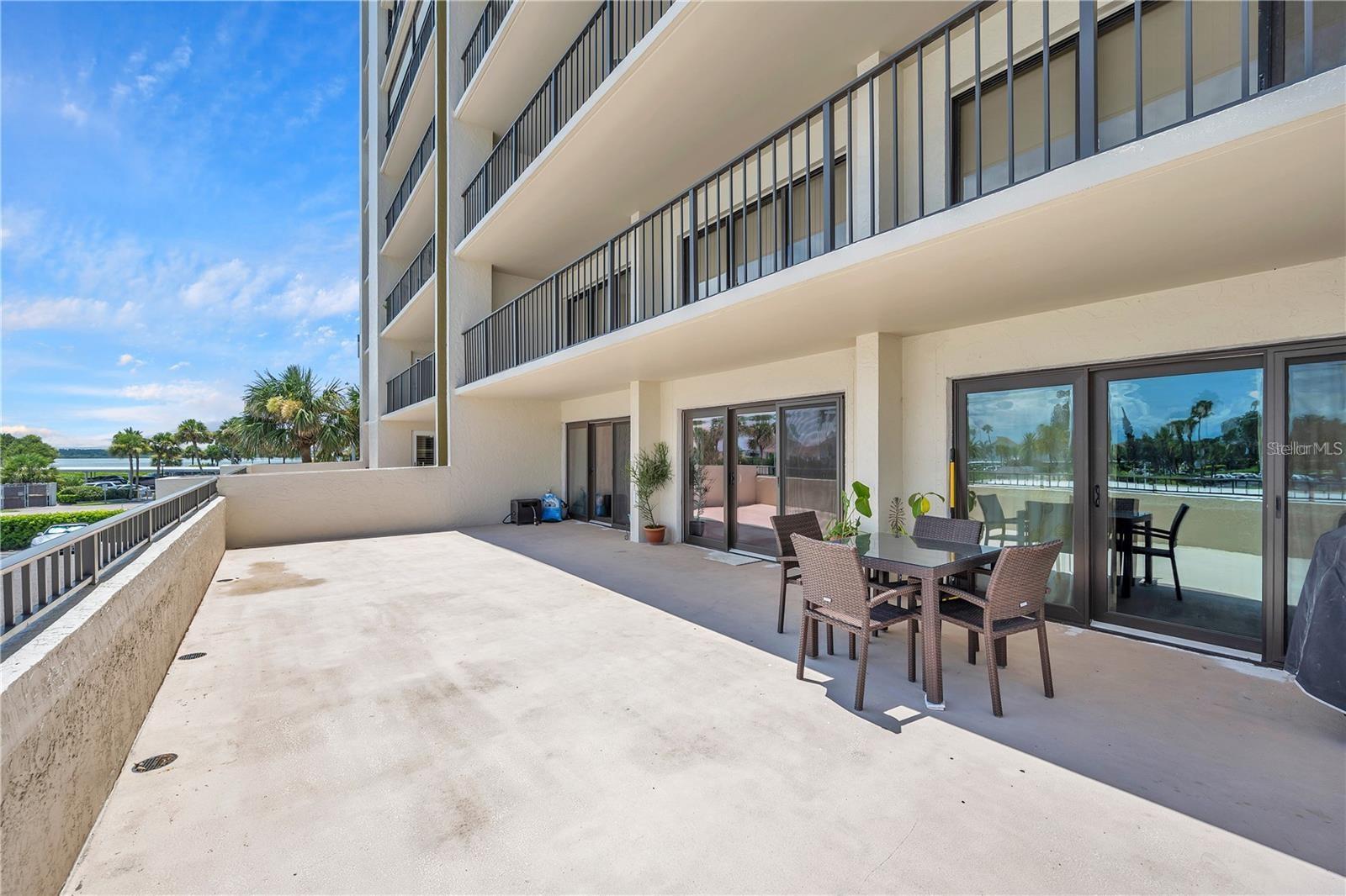 Listing photo id 28 for 1480 Gulf Boulevard 108