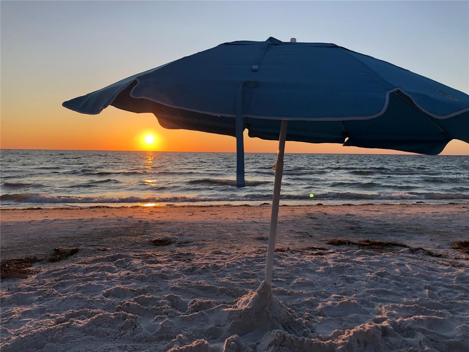 Listing photo id 39 for 1480 Gulf Boulevard 108