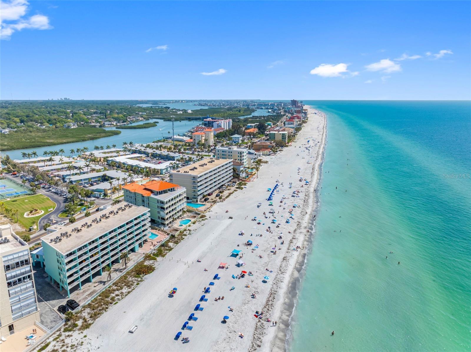 Image 26 of 67 For 19440 Gulf Boulevard 506