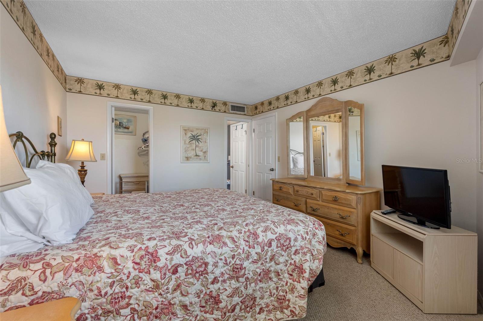 Image 60 of 67 For 19440 Gulf Boulevard 506