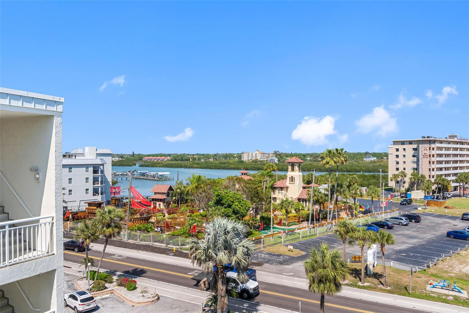 Image 62 of 67 For 19440 Gulf Boulevard 506