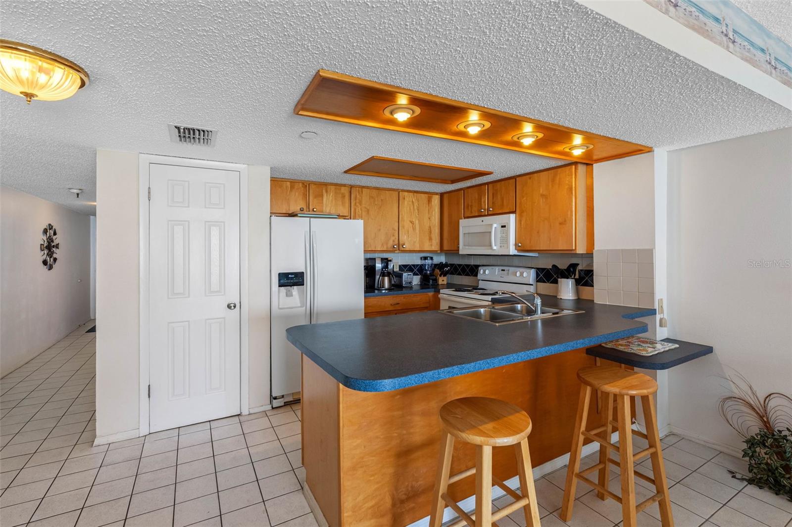 Image 66 of 67 For 19440 Gulf Boulevard 506