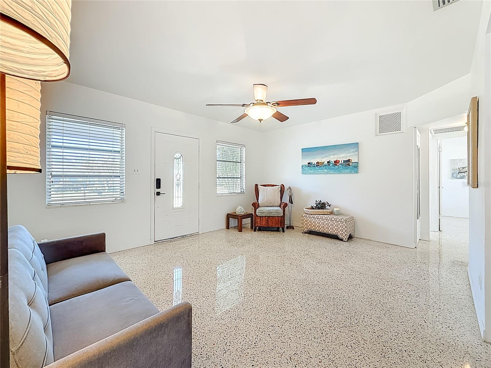 Image 12 of 34 For 5401 17th Avenue S