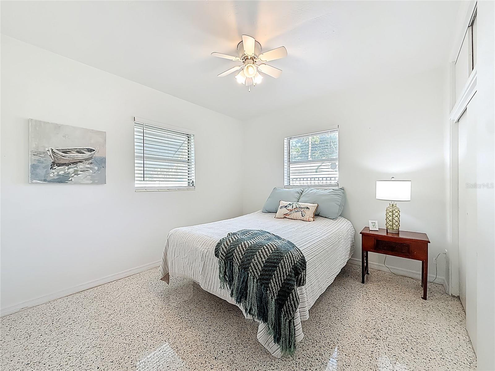 Image 21 of 34 For 5401 17th Avenue S