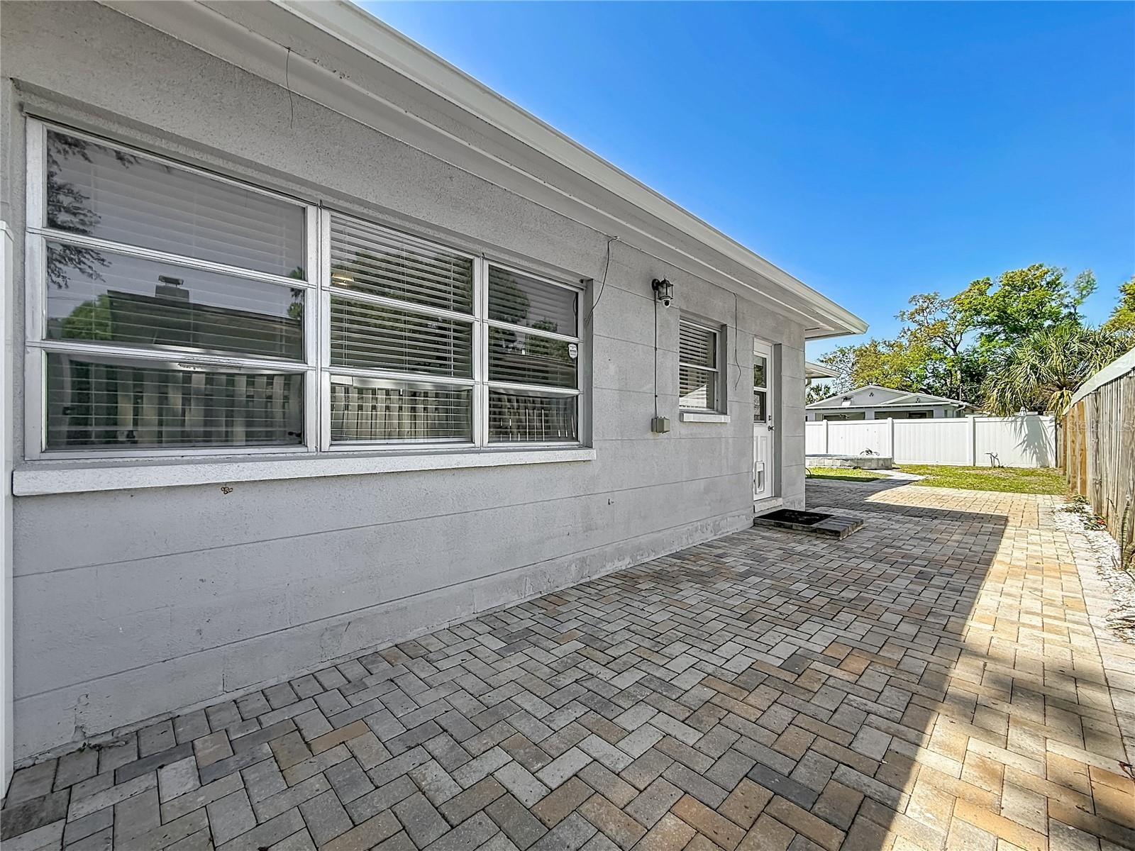 Image 27 of 34 For 5401 17th Avenue S