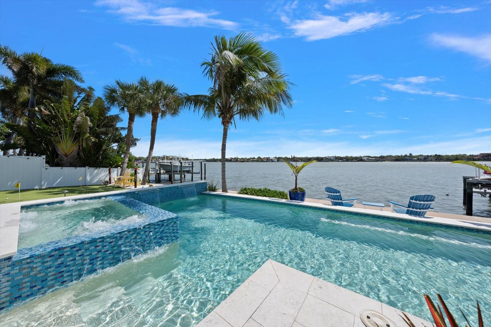 Listing photo id 11 for 540 20th Avenue