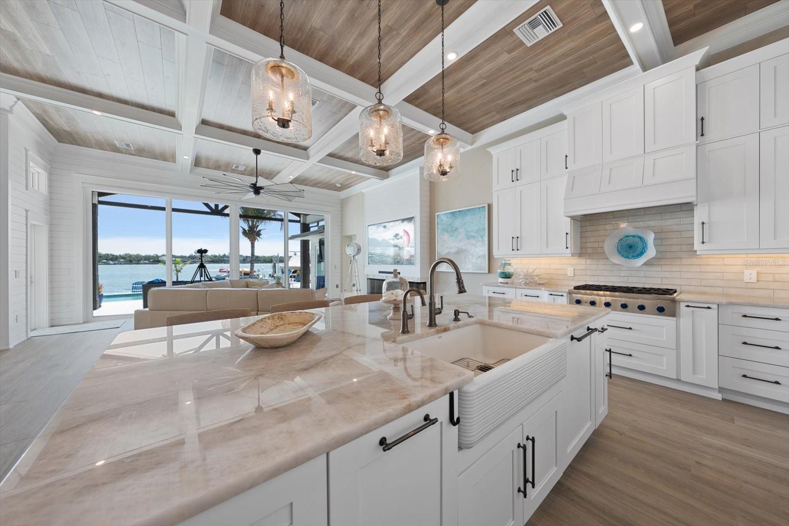 Listing photo id 21 for 540 20th Avenue