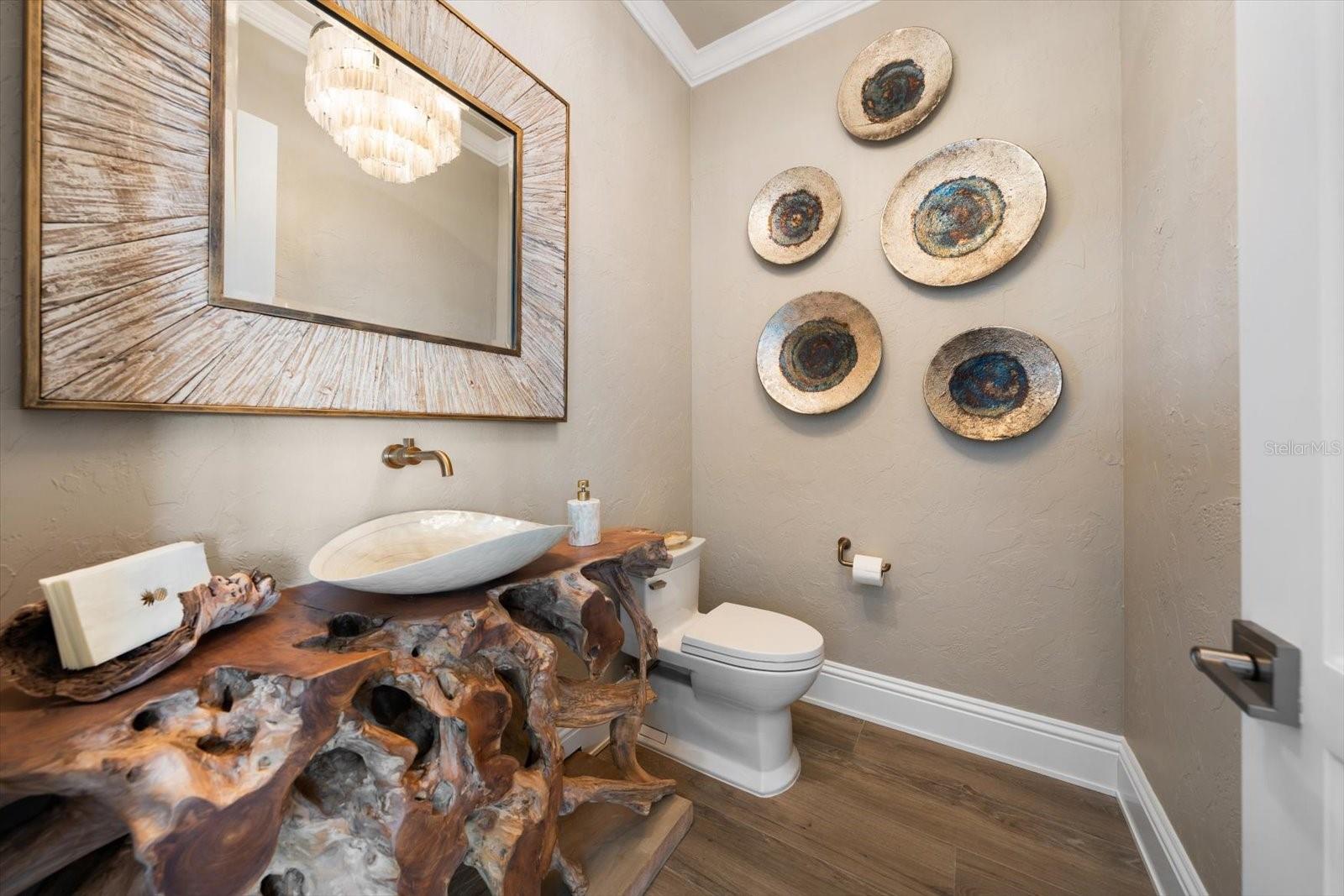 Listing photo id 25 for 540 20th Avenue