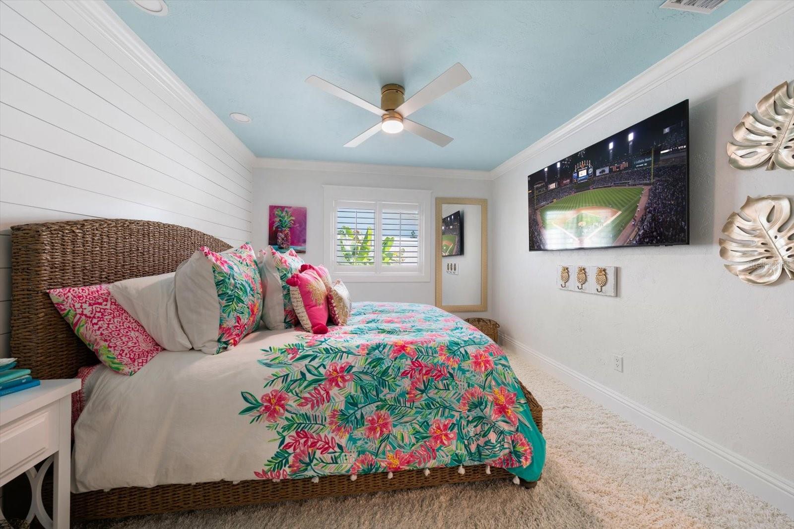 Listing photo id 36 for 540 20th Avenue