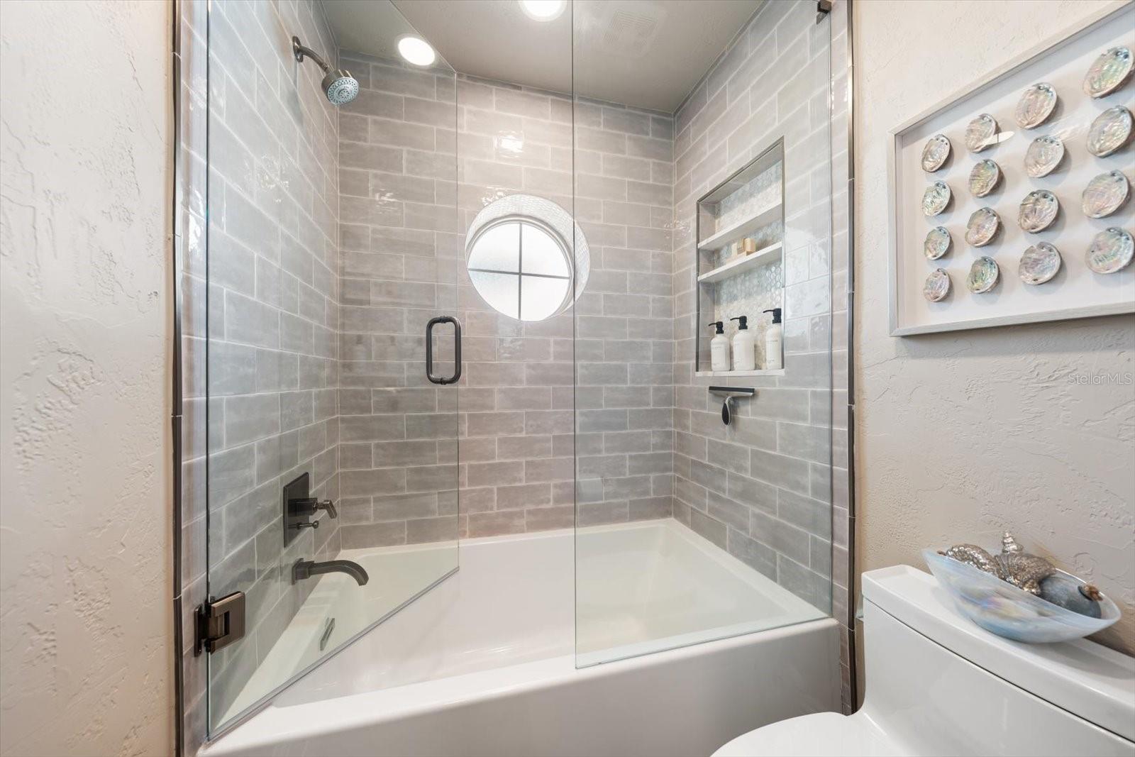 Listing photo id 39 for 540 20th Avenue