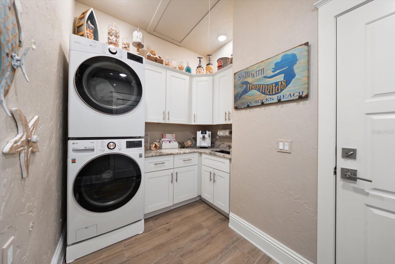 Listing photo id 40 for 540 20th Avenue