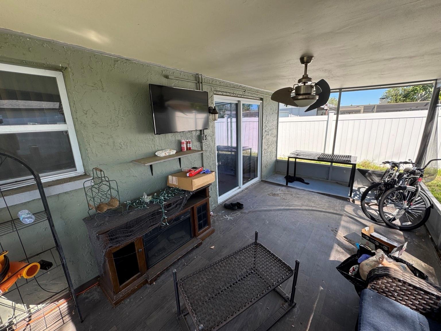 Image 28 of 35 For 9040 Crabtree Lane