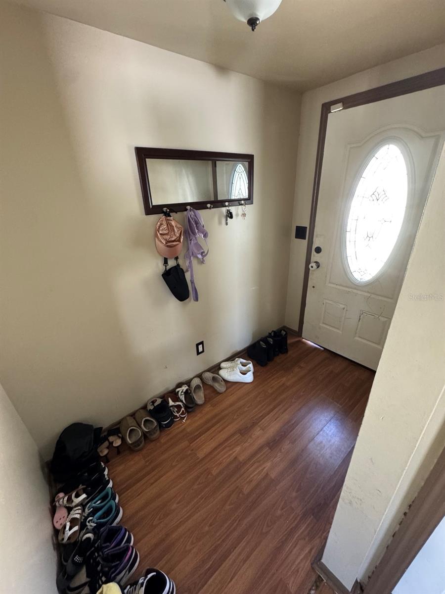 Image 4 of 35 For 9040 Crabtree Lane