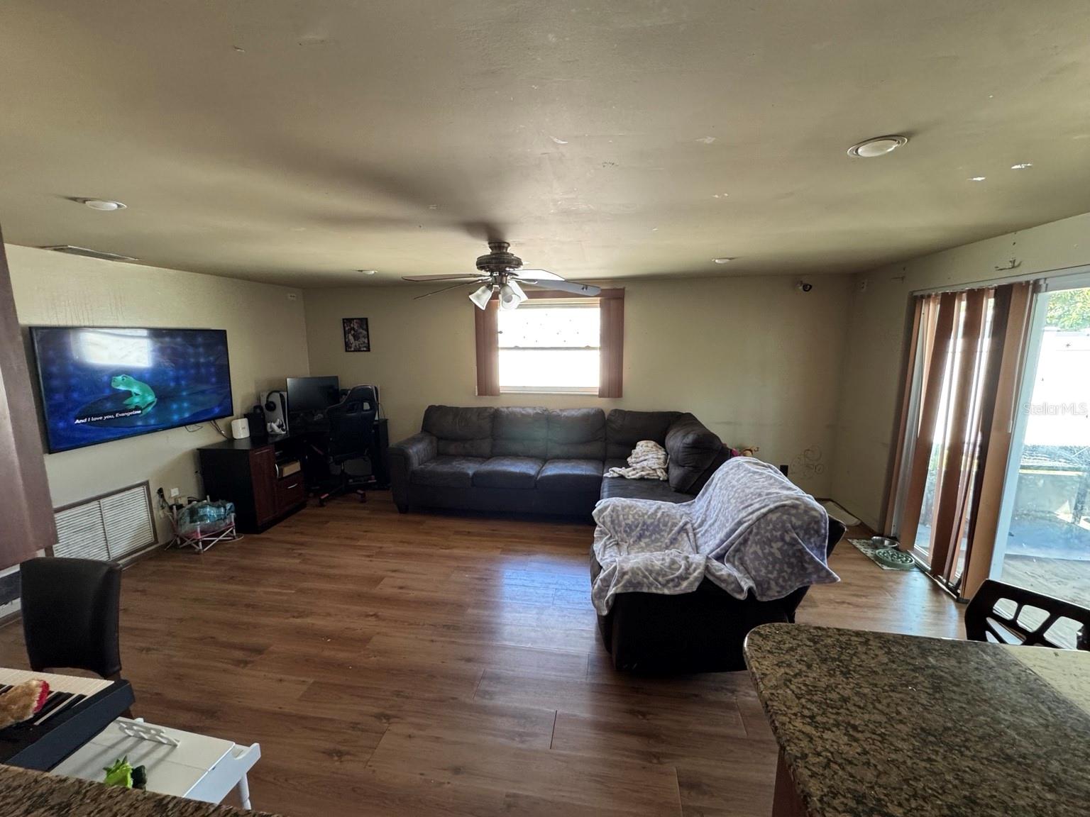 Image 6 of 35 For 9040 Crabtree Lane