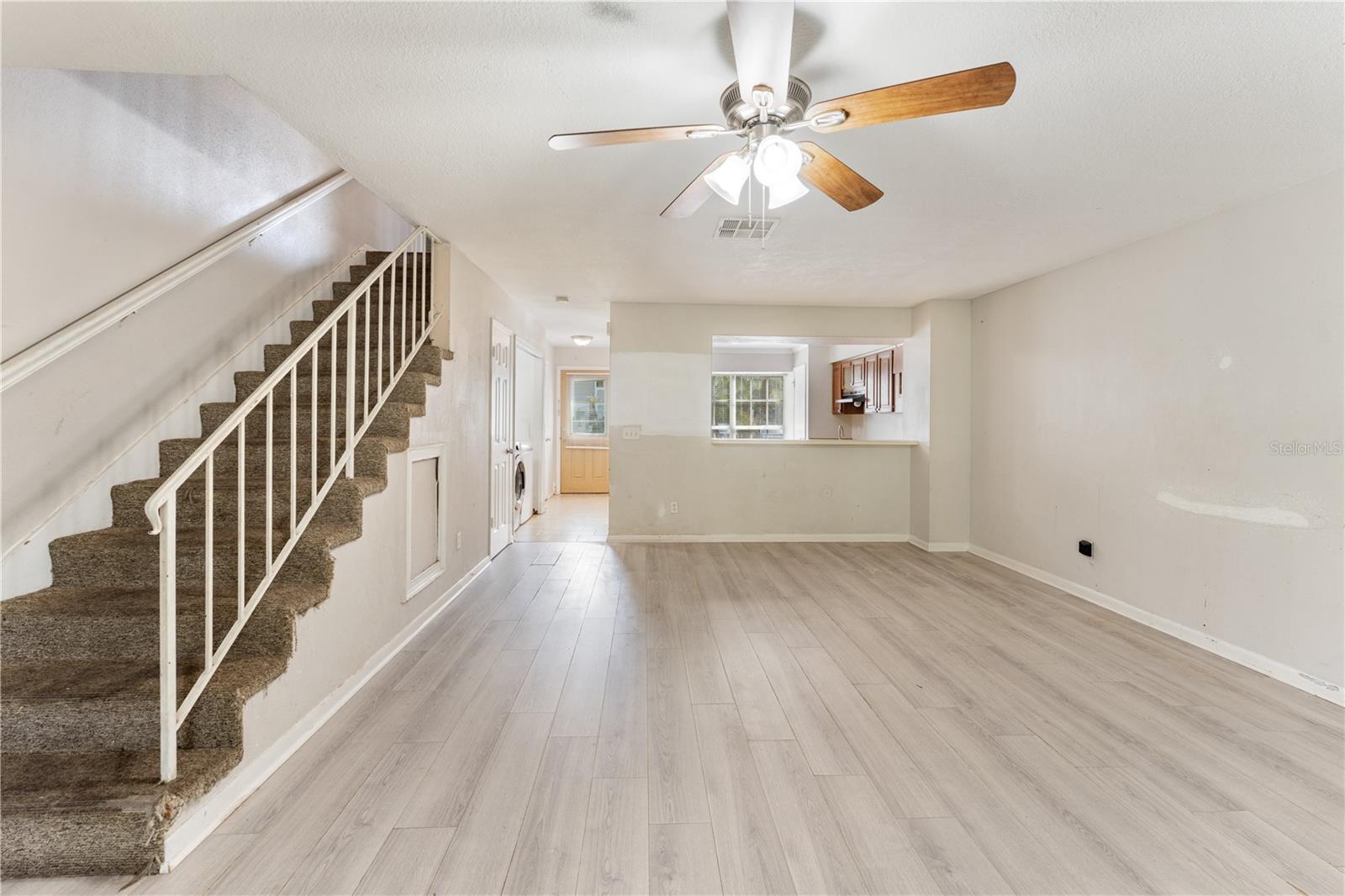 Image 21 of 42 For 16110 Rambling Vine Drive W