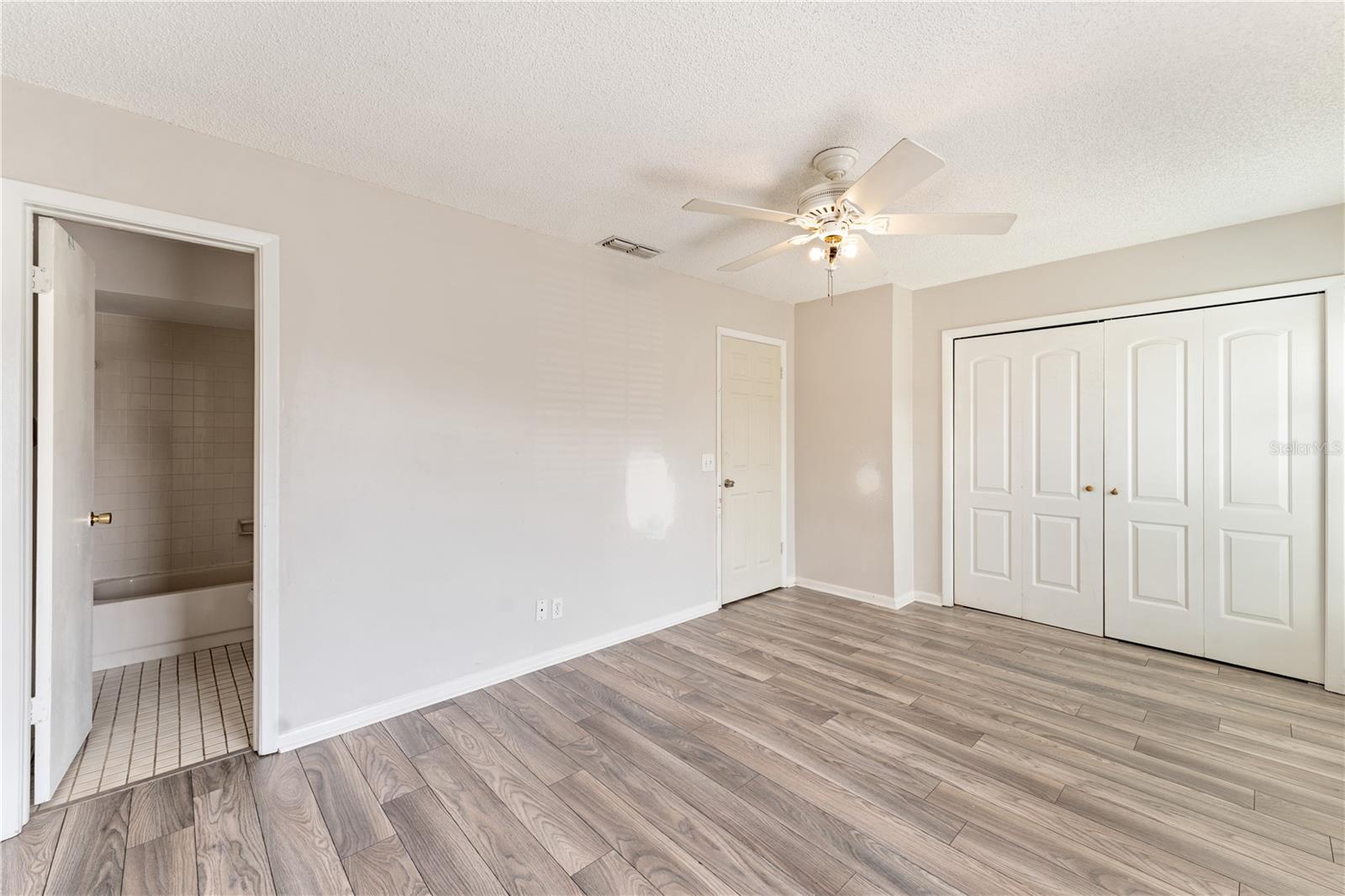 Image 25 of 42 For 16110 Rambling Vine Drive W