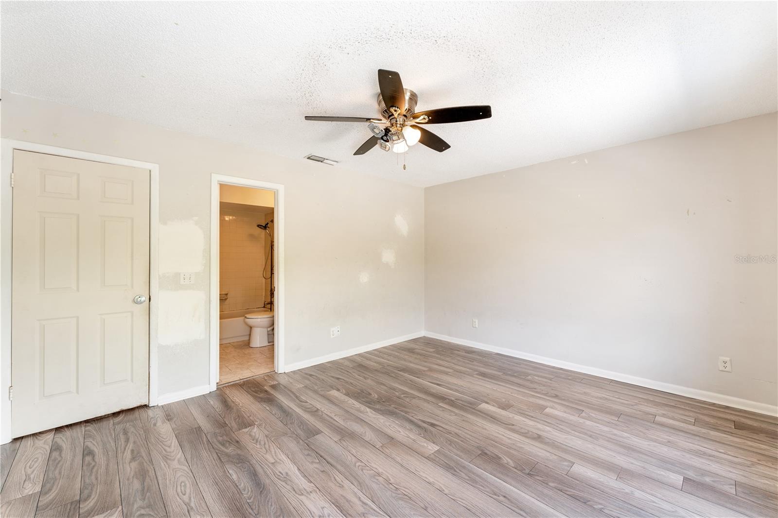 Image 30 of 42 For 16110 Rambling Vine Drive W