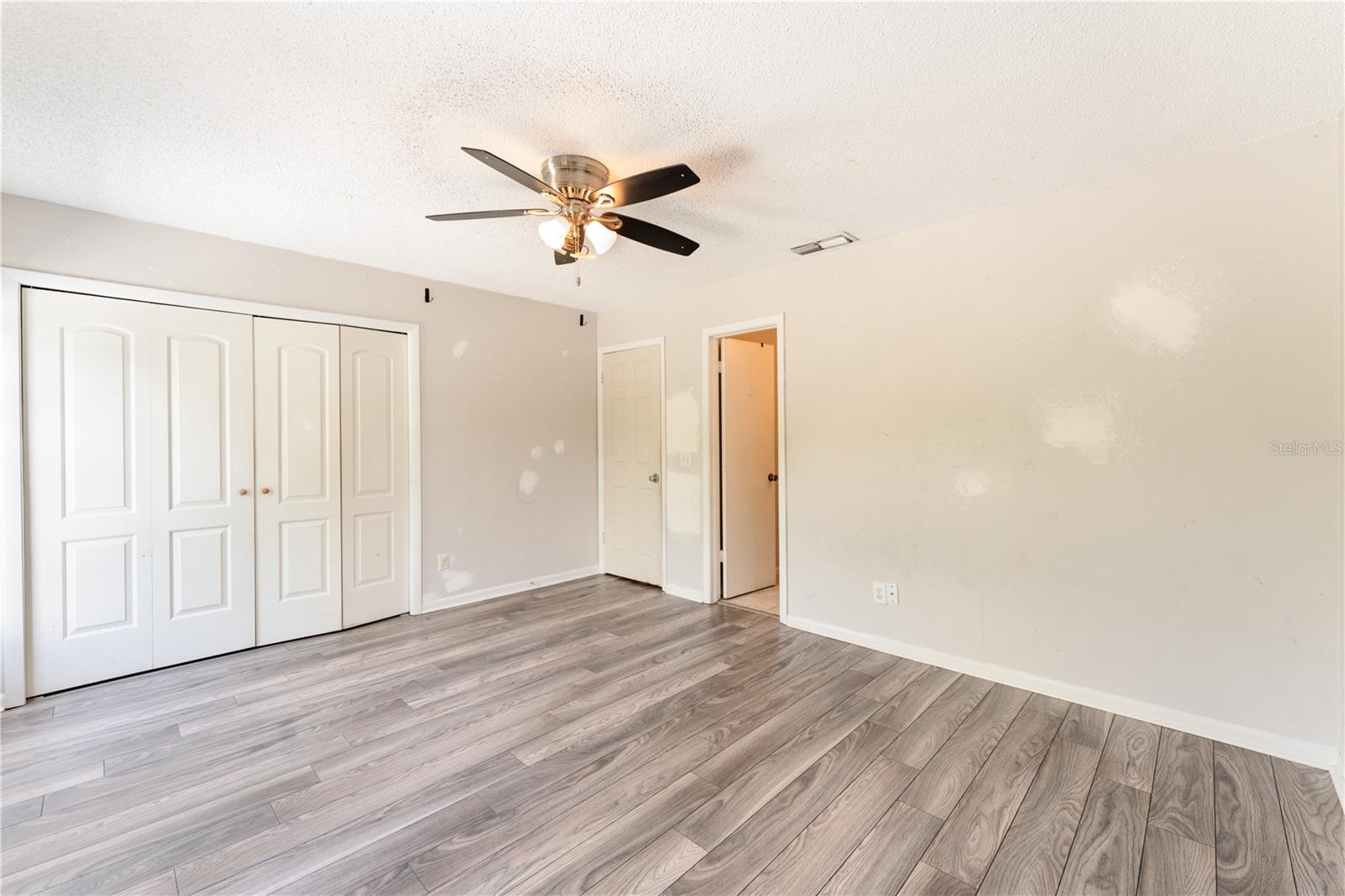 Image 31 of 42 For 16110 Rambling Vine Drive W