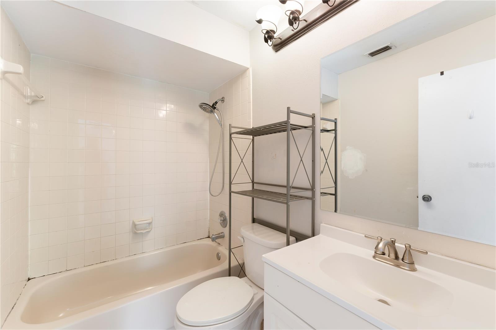 Image 33 of 42 For 16110 Rambling Vine Drive W