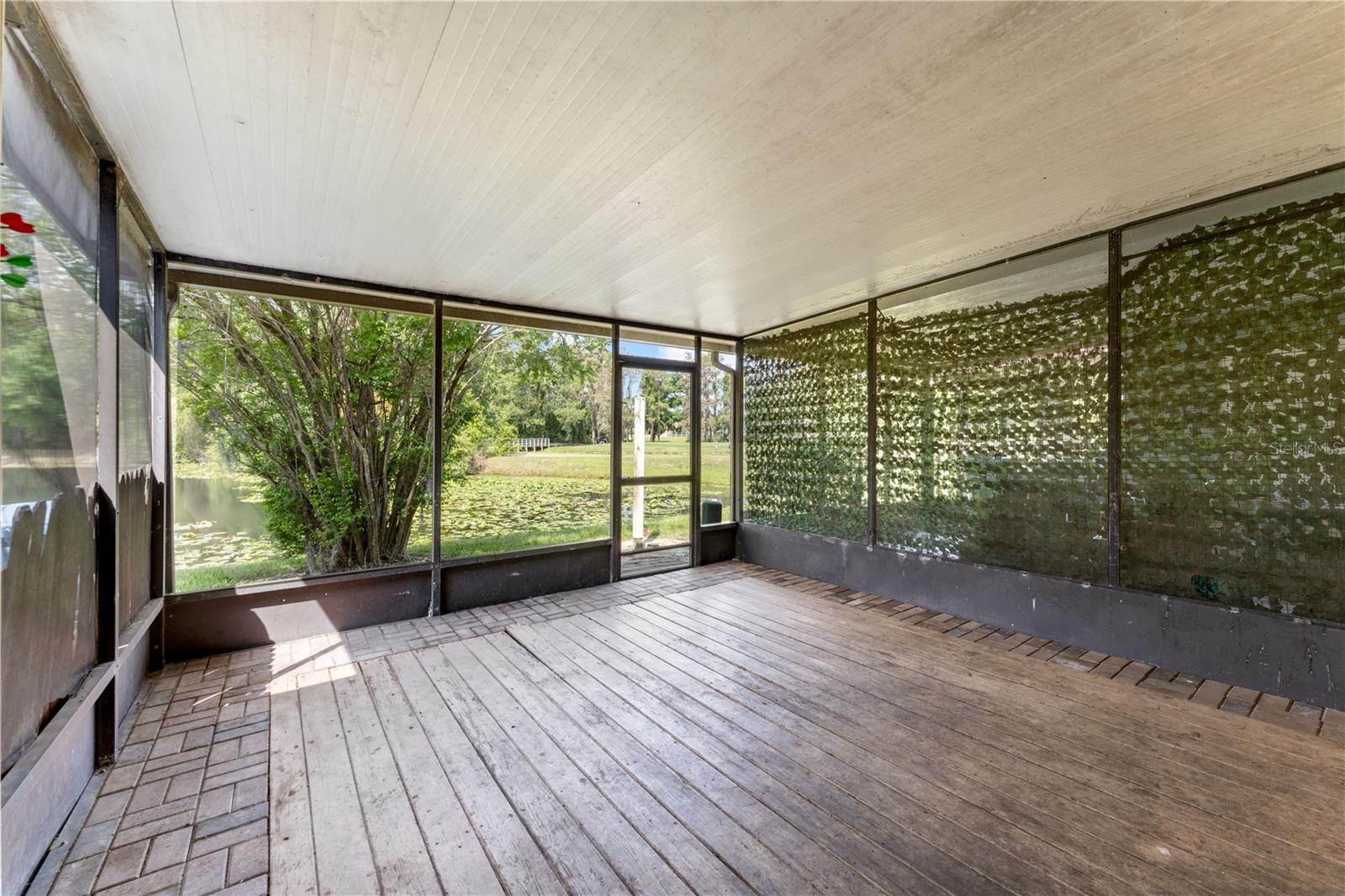 Image 34 of 42 For 16110 Rambling Vine Drive W