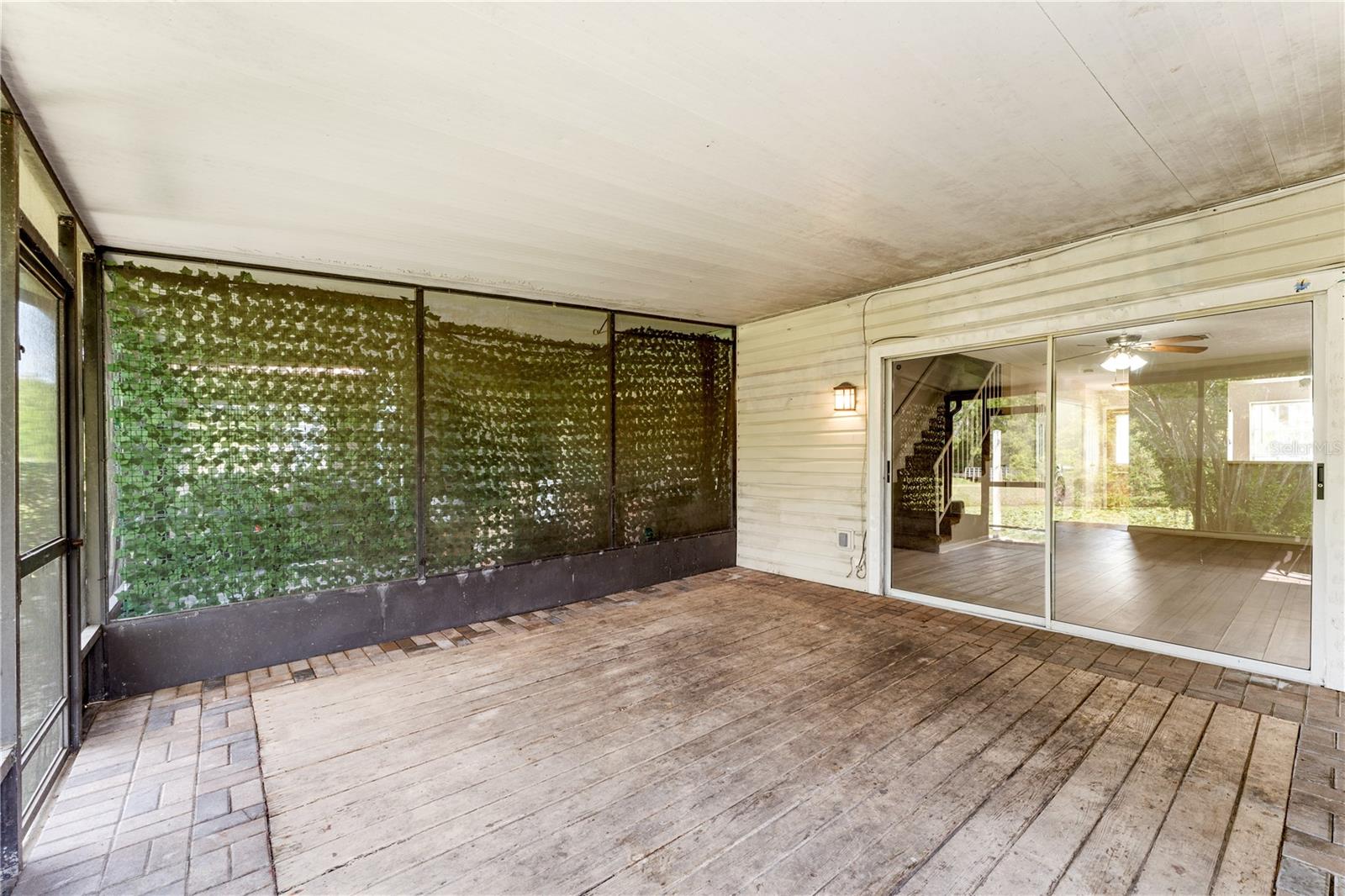 Image 35 of 42 For 16110 Rambling Vine Drive W