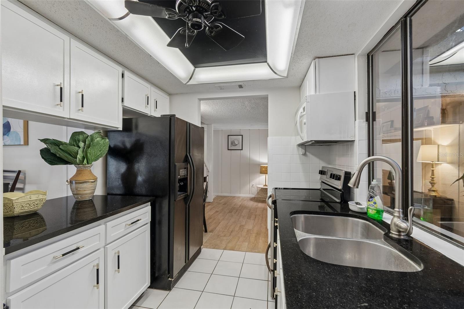 Image 19 of 67 For 7501 Woodbox Row