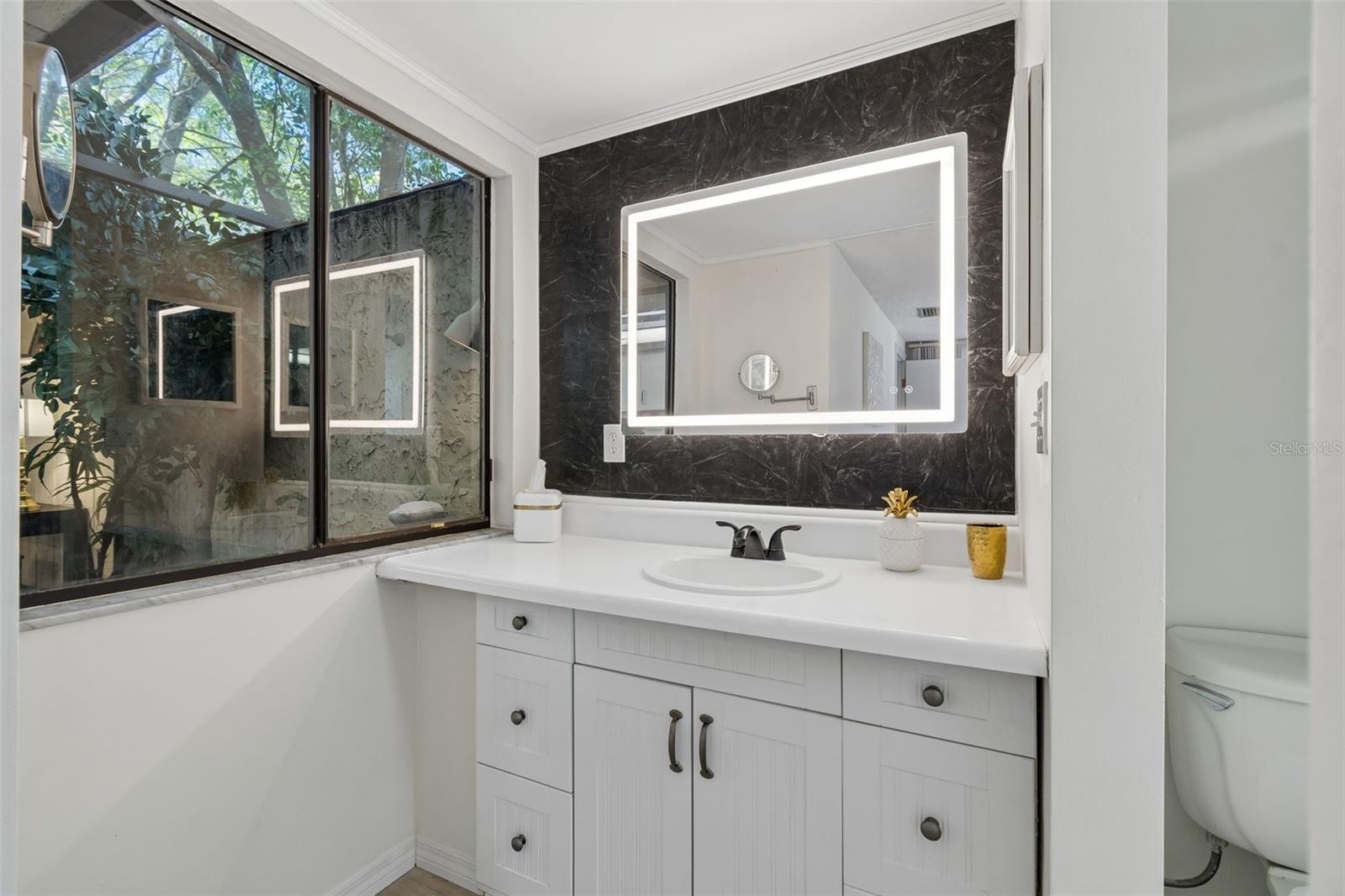 Image 30 of 67 For 7501 Woodbox Row