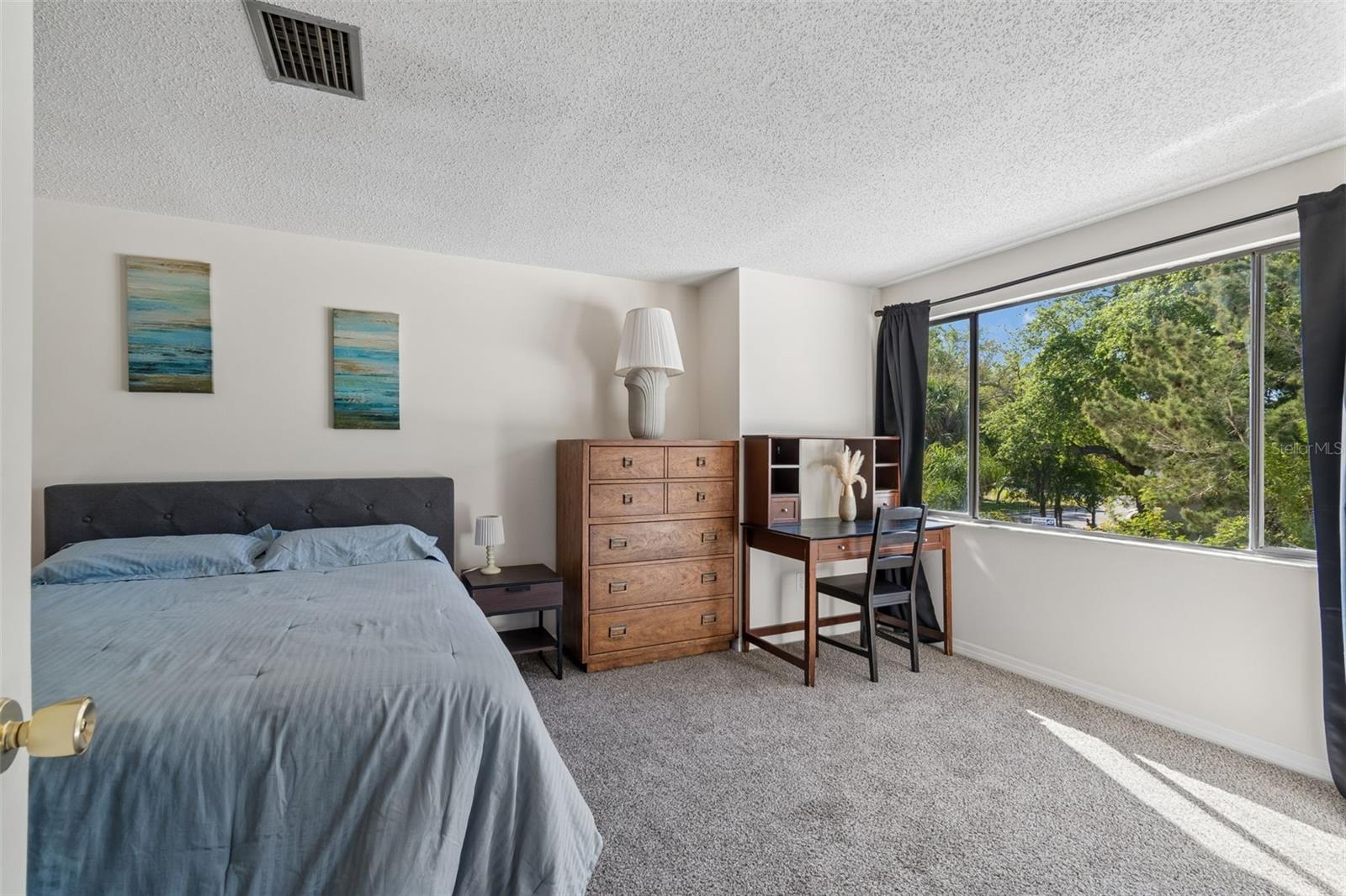 Image 36 of 67 For 7501 Woodbox Row