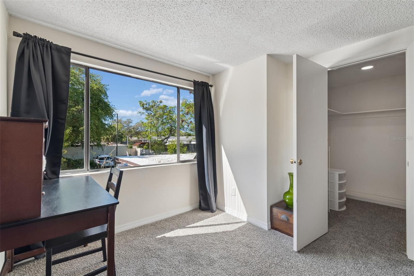 Image 38 of 67 For 7501 Woodbox Row