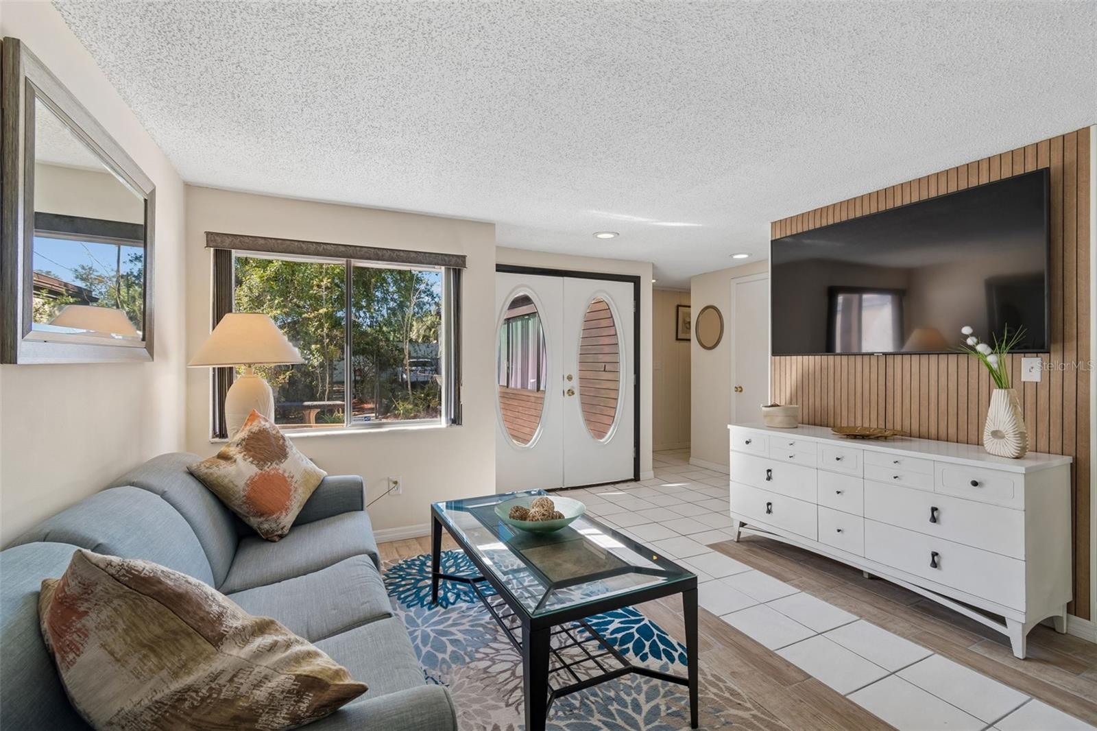 Image 9 of 67 For 7501 Woodbox Row