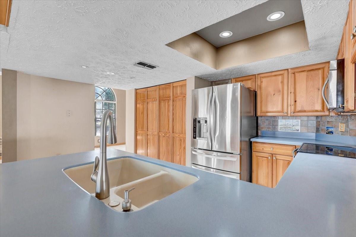 Image 19 of 70 For 1604 Southwind Drive