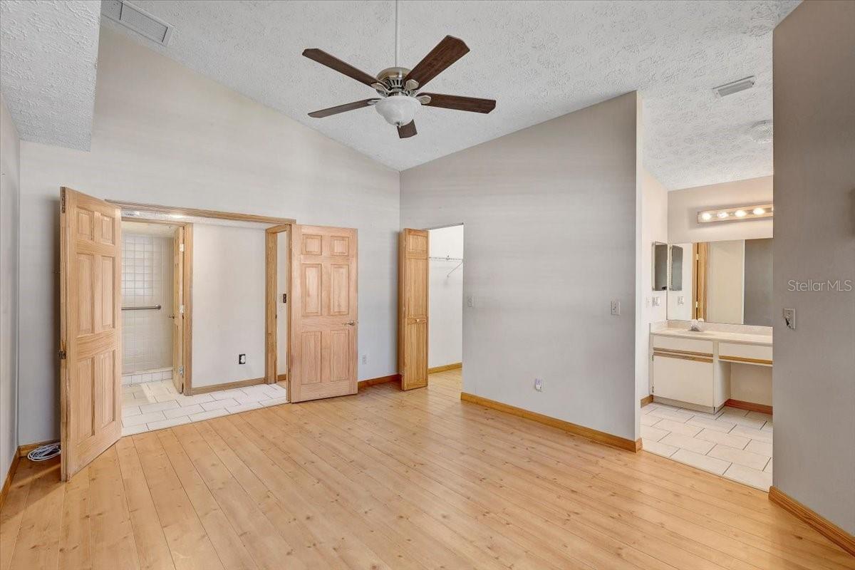 Image 23 of 70 For 1604 Southwind Drive