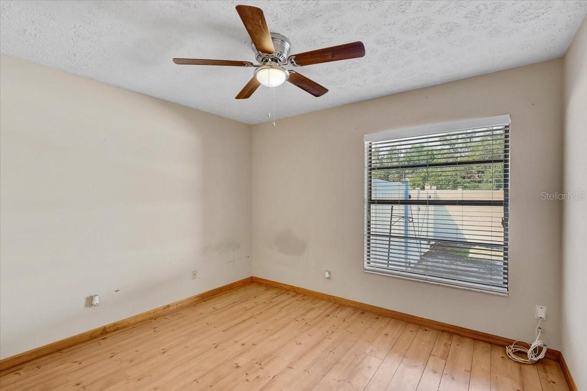 Image 30 of 70 For 1604 Southwind Drive