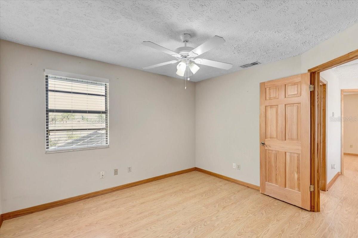 Image 41 of 70 For 1604 Southwind Drive