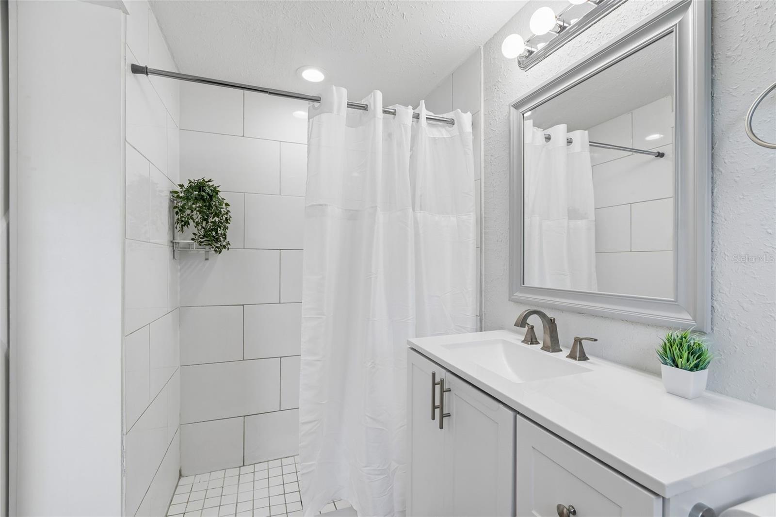 Image 18 of 47 For 8356 77th Avenue