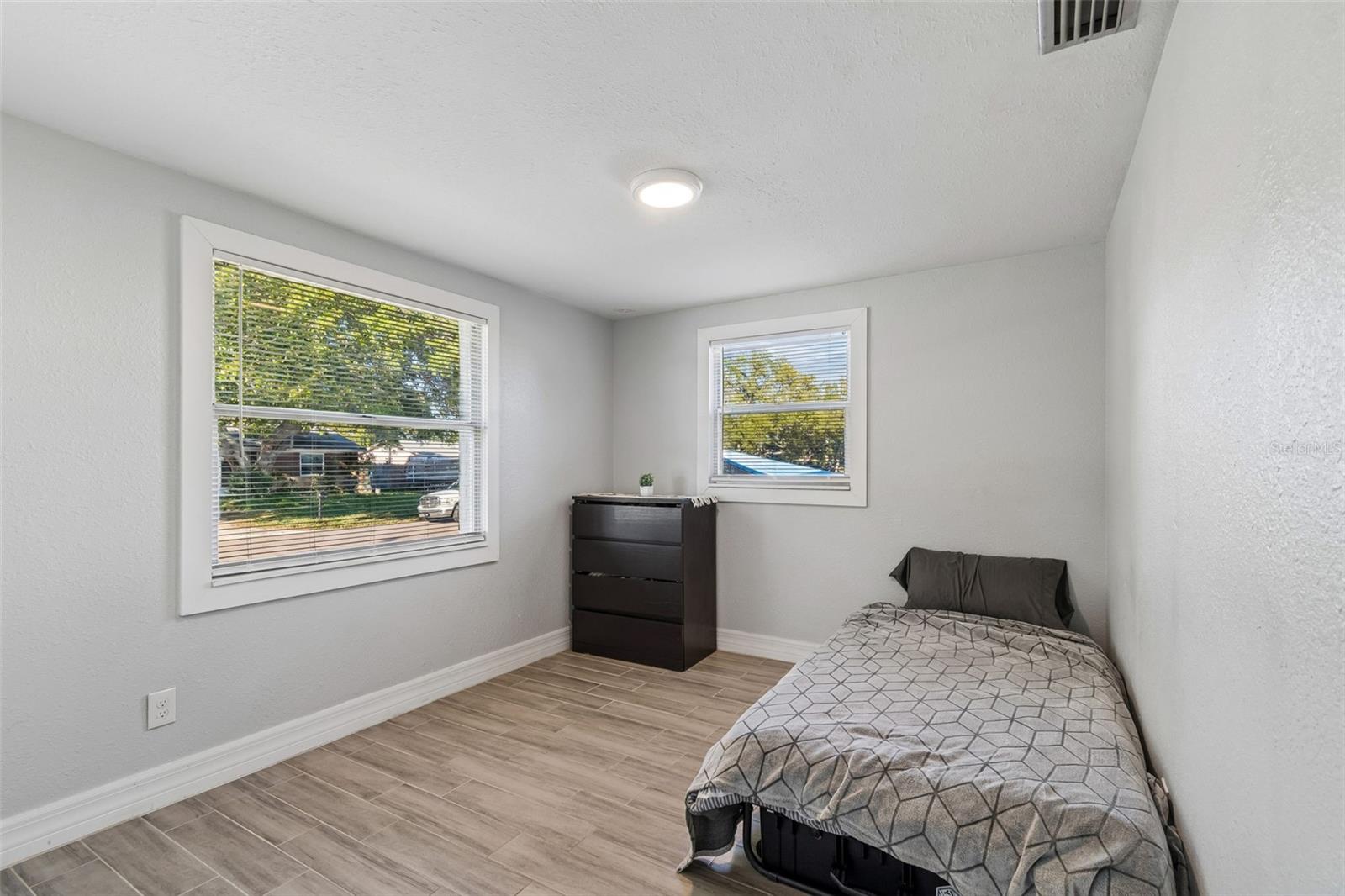 Image 20 of 47 For 8356 77th Avenue