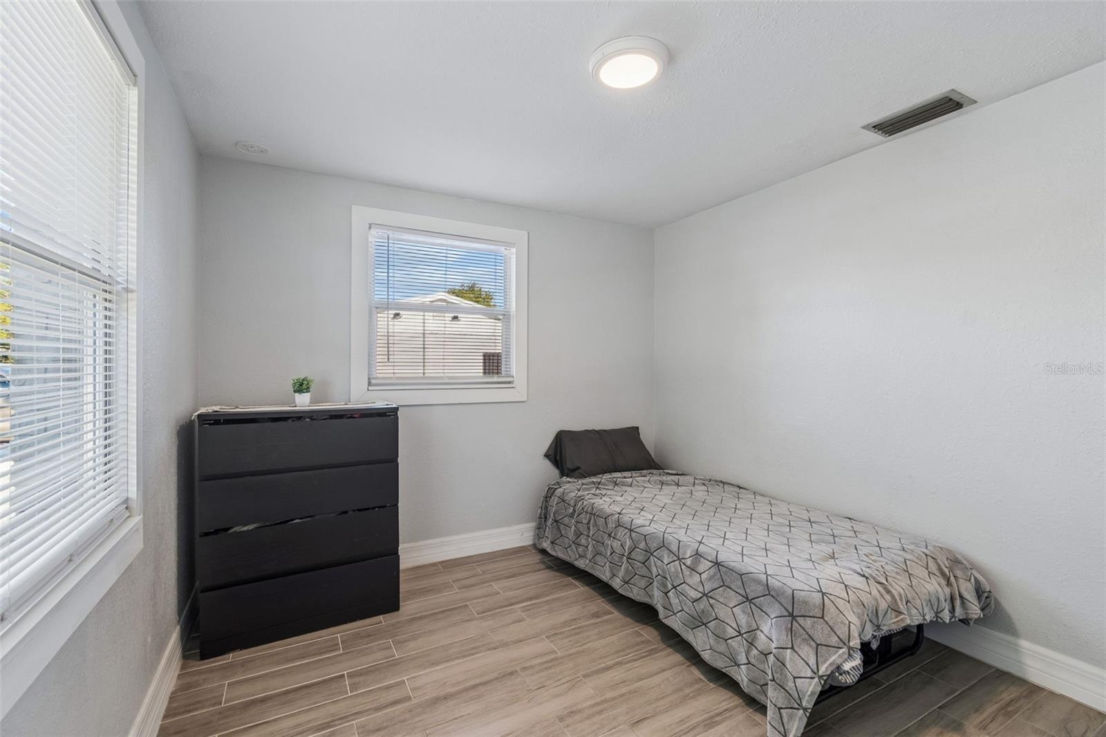 Image 21 of 47 For 8356 77th Avenue